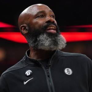 半岛体育APP-调和进攻探索轮换 沃恩带队期间篮网攻守联盟前十